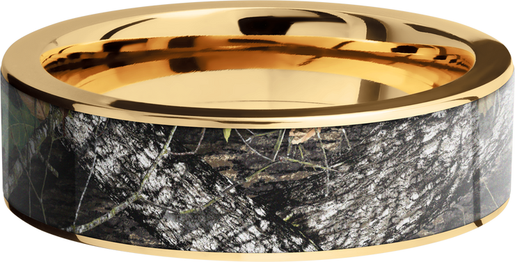 14K Yellow Gold 7mm flat band with a 6mm inlay of Mossy Oak Break Up Camo