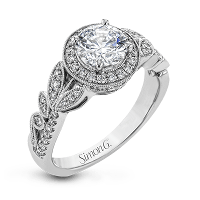 Engagement Ring in 18k Gold with Diamonds