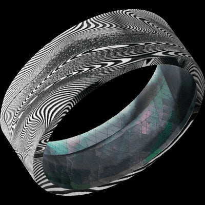 8 mm wide Flat Tightweave band featuring a Black Mother of Pearl sleeve.