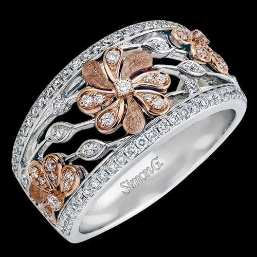 Right Hand Ring in 18k Gold with Diamonds