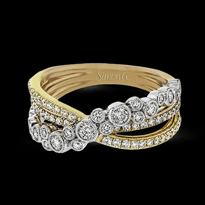 Right Hand Ring in 18k Gold with Diamonds