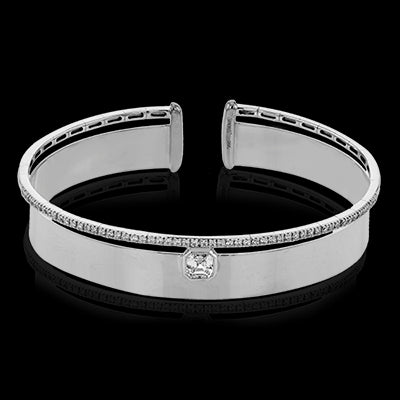 Bangle in 18k Gold with Diamonds