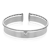 Bangle in 18k Gold with Diamonds