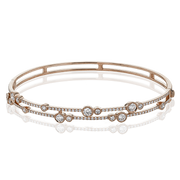 Bangle in 18k Gold with Diamonds