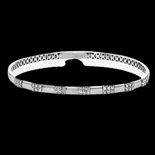 Bangle in 18k Gold with Diamonds