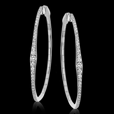 Hoop Earring in 18k Gold with Diamonds