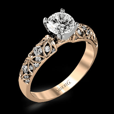 Engagement Ring in 18k Gold with Diamonds