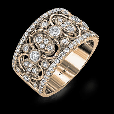 Right Hand Ring in 18k Gold with Diamonds