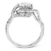 Engagement Ring in 18k Gold with Diamonds