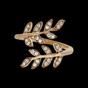 Right Hand Ring in 18k Gold with Diamonds