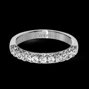 Anniversary Ring in 18k Gold with Diamonds