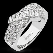 Right Hand Ring in 18k Gold with Diamonds