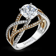 Engagement Ring in 18k Gold with Diamonds