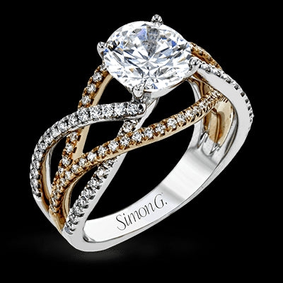 Engagement Ring in 18k Gold with Diamonds