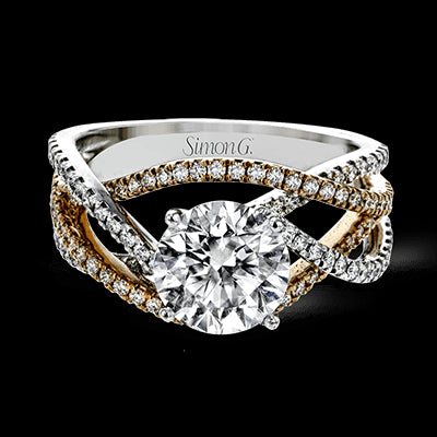 Engagement Ring in 18k Gold with Diamonds