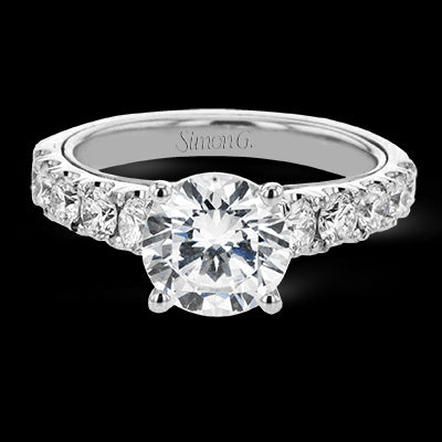 Engagement Ring in 18k Gold with Diamonds