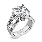 Engagement Ring in 18k Gold with Diamonds