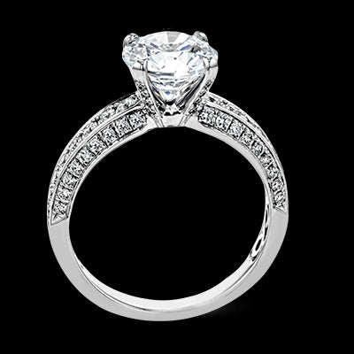 Engagement Ring in 18k Gold with Diamonds