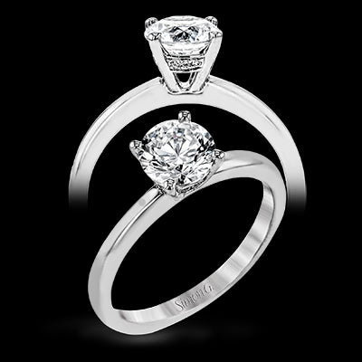 Engagement Ring in 18k Gold with Diamonds