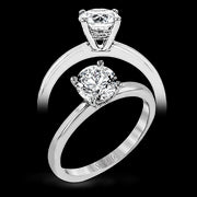 Engagement Ring in 18k Gold with Diamonds