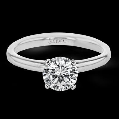 Engagement Ring in 18k Gold with Diamonds