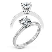 Engagement Ring in 18k Gold with Diamonds
