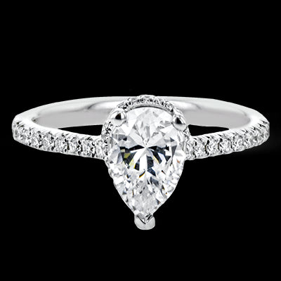 Engagement Ring in 18k Gold with Diamonds