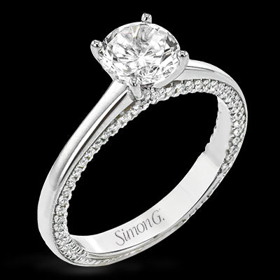 Engagement Ring in 18k Gold with Diamonds