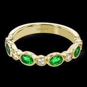 Color Ring in 18k Gold with Diamonds