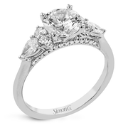 Engagement Ring in 18k Gold with Diamonds