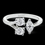 Right Hand Ring in 18k Gold