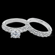 Engagement Ring in 18k Gold with Diamonds