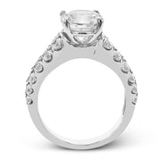 Engagement Ring in 18k Gold with Diamonds