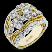 Right Hand Ring in 18k Gold with Diamonds
