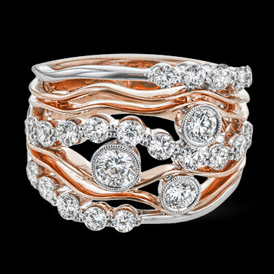 Right Hand Ring in 18k Gold with Diamonds