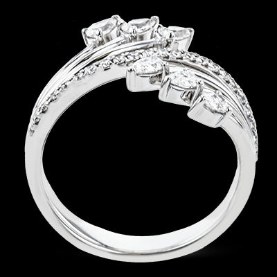 Right Hand Ring in 18k Gold with Diamonds