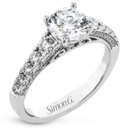 Engagement Ring in 18k Gold with Diamonds