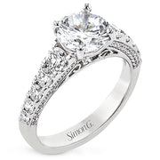Engagement Ring in 18k Gold with Diamonds