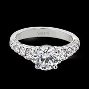 Engagement Ring in 18k Gold with Diamonds
