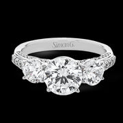 Engagement Ring in 18k Gold with Diamonds