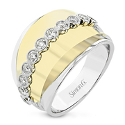 Right Hand Ring in 18k Gold with Diamonds