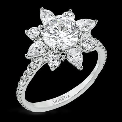 Engagement Ring in 18k Gold with Diamonds