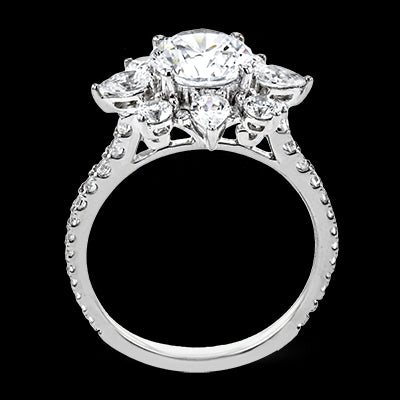 Engagement Ring in 18k Gold with Diamonds