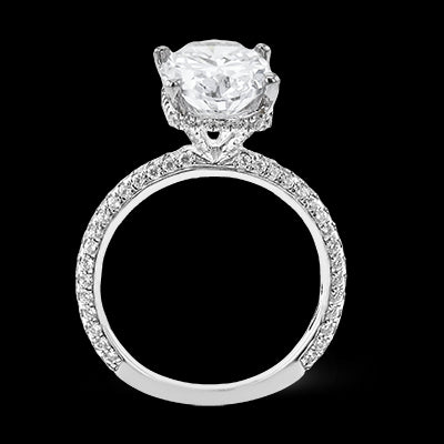 Engagement Ring in 18k Gold with Diamonds