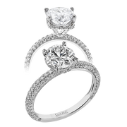 Engagement Ring in 18k Gold with Diamonds