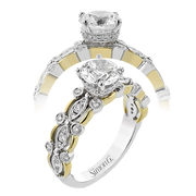 Engagement Ring in 18k Gold with Diamonds