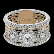 Right Hand Ring in 18k Gold with Diamonds