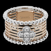 Right Hand Ring in 18k Gold with Diamonds