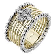 Right Hand Ring in 18k Gold with Diamonds
