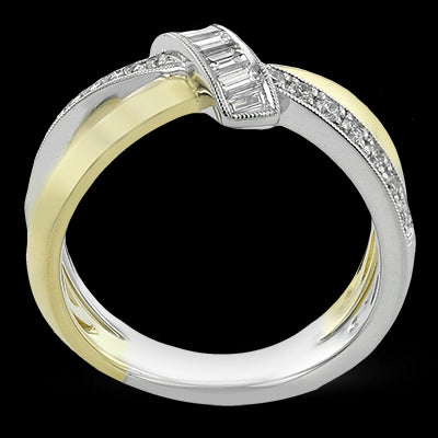 Right Hand Ring in 18k Gold with Diamonds
